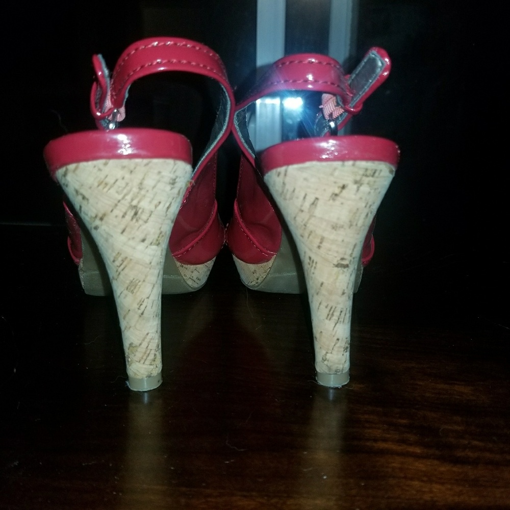 Patent peep toe slingbacks with cork heel - Picture 3 of 5